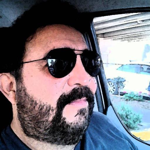 fco_emilio's profile picture. Defeño orgullosamente, Contador Público de profesión, Trabajador del arte y del desarrollo social por gusto. Padre de 4 hijos. Promotor cultural