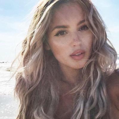 basicbitches25's profile picture. I'm the same person your parents warned you about.