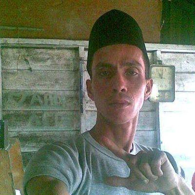 andikodainasi's profile picture. l