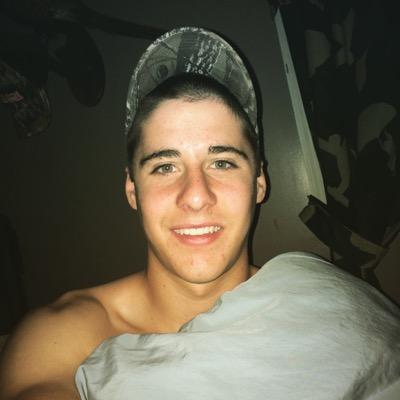 im 18, i hunt, fish, and im single