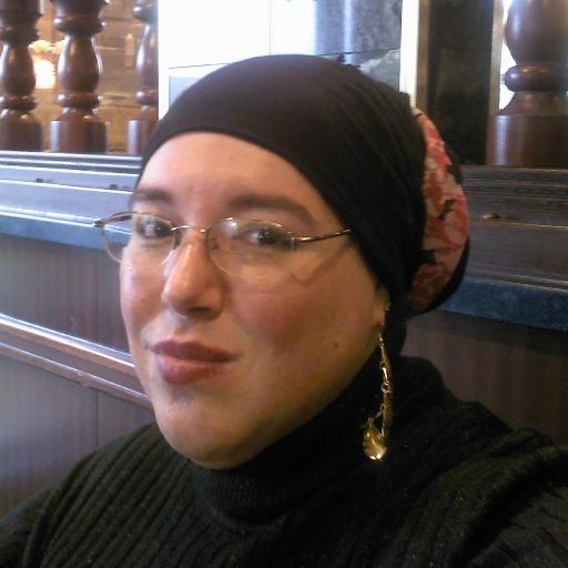 AFMuslimah's profile picture. Creating a colorful, cross-cultural, Muslim life. I blog about hijabi sewing and crafts, especially for plus-sized sisters.