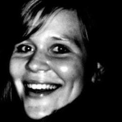 RedactieKirsten's profile picture. Festivalchick overal ter lande voor @vrtderedactie onder meer alles over dag 1 en 2 van #RW17. Andere tweets op @Kirsten_Sokol