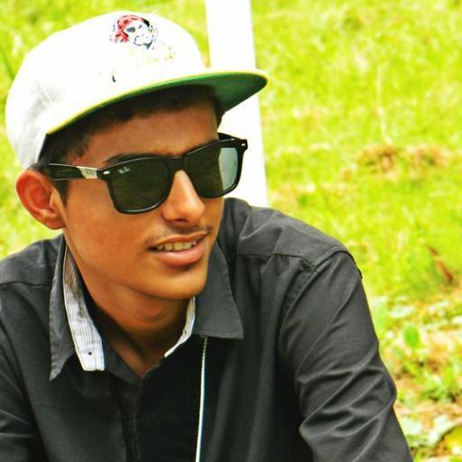 I'm nOt l@zY...
I'm juSt rEalLy EnjOyInG dOiNg nOthiNg.... :p ;)