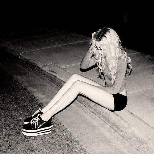 Mia_depresion's profile picture. Y ella le dijo SONRIE aunque ella misma era la persona mas triste