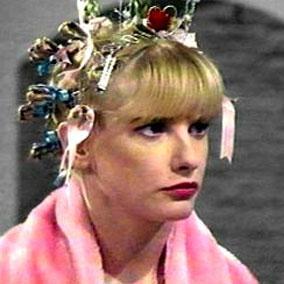 numberwaang's profile picture. Opinionist and apparel designer.