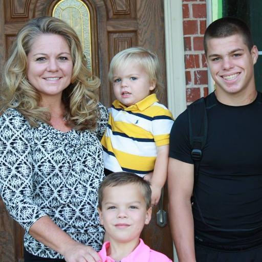 SandovalDenna's profile picture. 