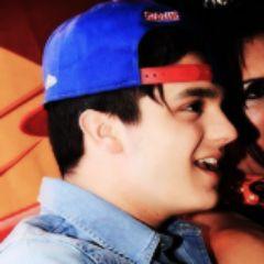 Ele canta solo porque a segunda voz é a multidão ❤ @luansantana Nath minha vaquinha ❤