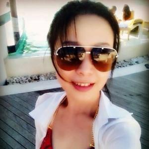 fiona_ufo's profile picture. 