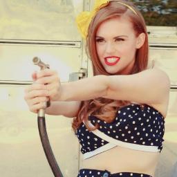 HollandRodenF1's profile picture. Fan Français de la belle Holland Roden =)