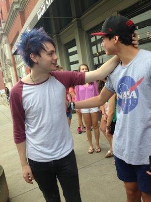 @Michael5sos: #NationalGirlfriendDay @Calum5sos