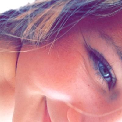 xoxofranki's profile picture. a typical teenager doing typical teenage things￼