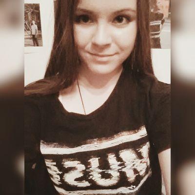 Well @AmyMirkaM account became too personal and I still wanna scream over Muse but without anyone seeing me so hi. Don't unfollow @AmyMirkaM tho lol.
