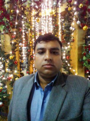 RaviOmar1's profile picture. 