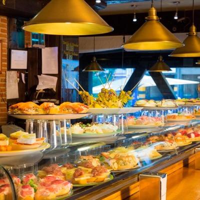 Auténtica #Sidrería Vasca en Madrid. Espectaculares #Pintxos y los mejores platos de Donostia preparados a la parrilla. Reserva: 914462588 #RestaurantesMadrid