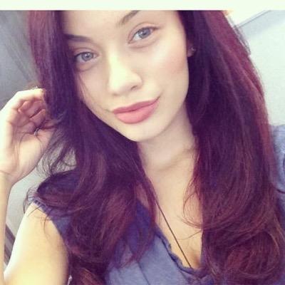 netflix, cheerleading, shopping, bitching and being a psycho girlfriend are my hobbies. - Follow meeeee I followback :)