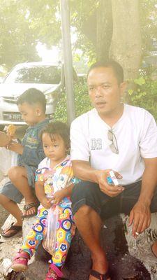 rejekilaris's profile picture. 