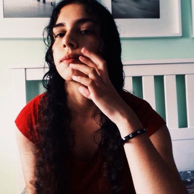 TheScriptConfes's profile picture. G: Hi Filipa and I'll buy you a pizza ✨