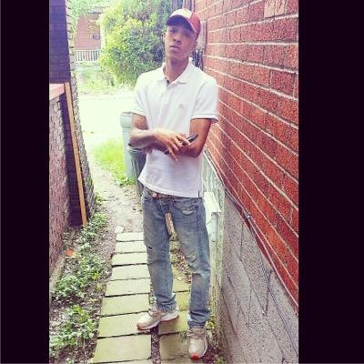 Real Gz Move In Like LasanGa #RIPChief #GrindingLikeImTrynaPayTheRent #INeedEveryCent I Do Alot Of Things Hoping I Never Have To Fit In #EastSideShit