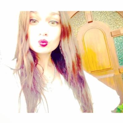 MargauxLeBriand's profile picture. Peace.✌️