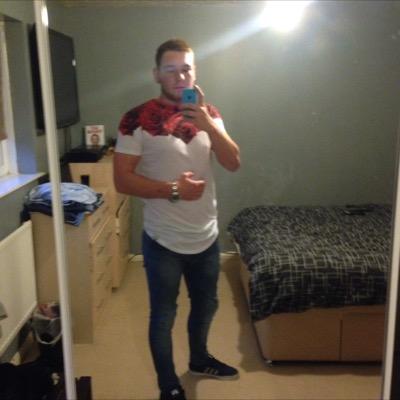 essex lad threw n threw single pringle love a laugh love the lads work hard play hard if u cant keep up then dont step up