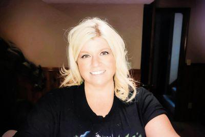 Entrepreneur * Hair Guru * Educator * Innovator * Empowerment Speaker * @shasparklefairy #empowerothers #empoweryourself
