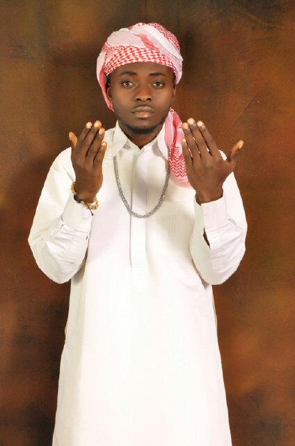 Youngest MC in kaduna..... Under green world entertainment! STaR TRACE MOVEMENt, D2D, a promoter, a comedian, an enterprenuer, ....