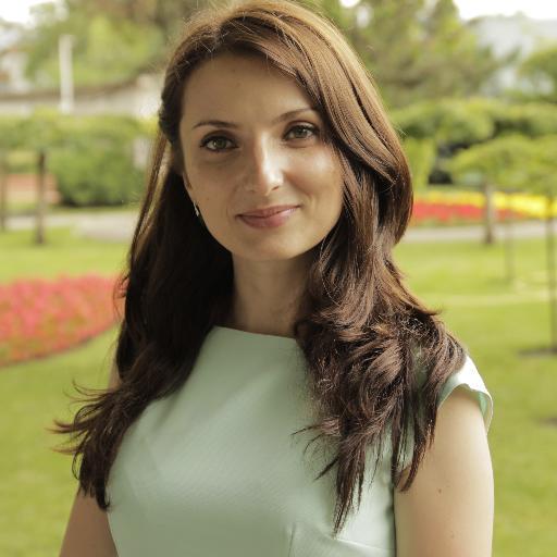 LarissaZaharia's profile picture. Marketer @IBM ~ traveller enthusiast ~ Views are my own.