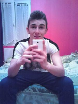 jahluani's profile picture. 