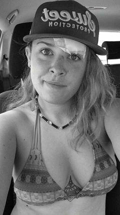 RoisinMillard's profile picture. Kayaker and aspiring nomad follow my travels!