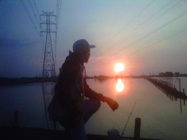 jar_fad's profile picture. Pribadi yang melekat bukanlah satu alasan untuk menolak kepahitan hidup' &  pasrah