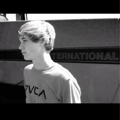 Ely_Woten24's profile picture. 