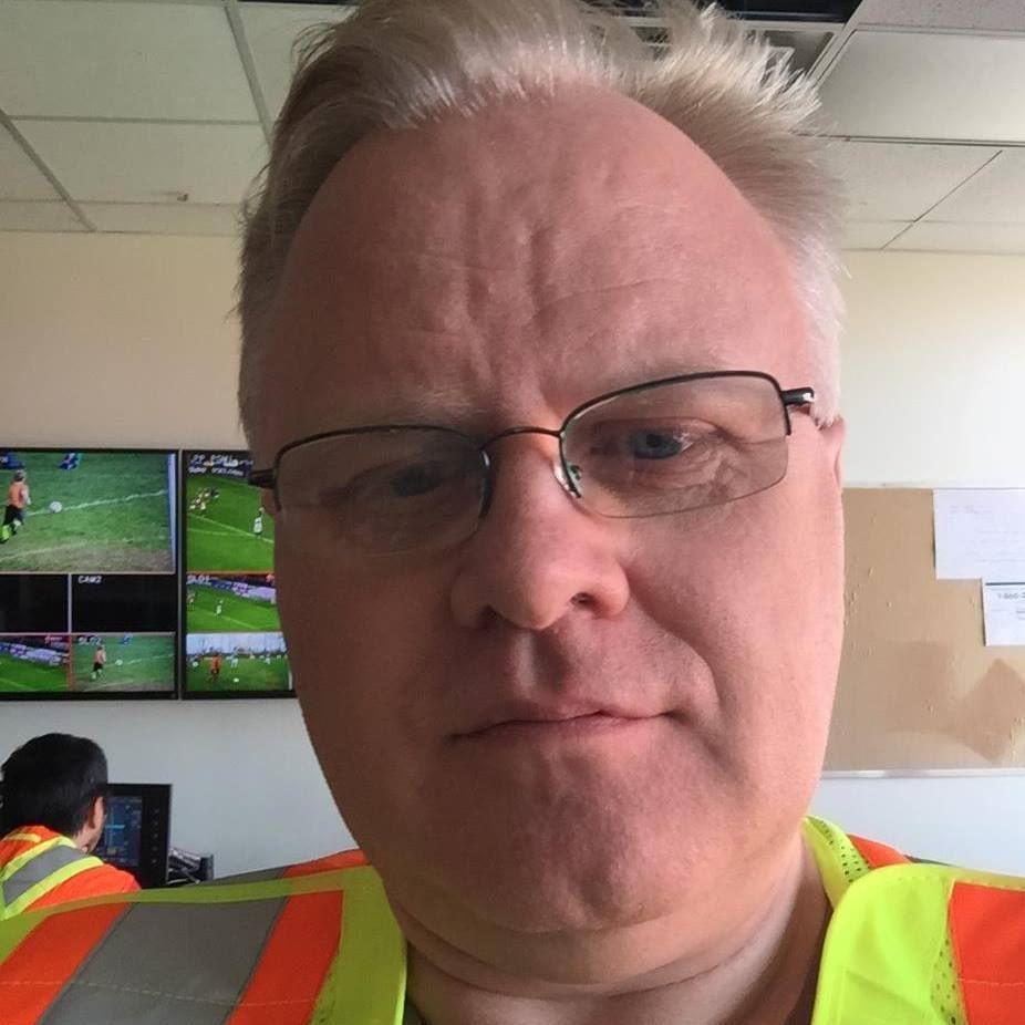Official Twitter feed for Iain Grant, Talk show Host @NewsTalk1010 CFRB Toronto, Producer, Brdcst. eng. . Views r mine, not stations. RT not endorsement etc.