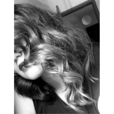 94styleslove's profile picture. i just want to wear vintage clothing and listen to one direction all my life                              @wembIeyzjm ♡