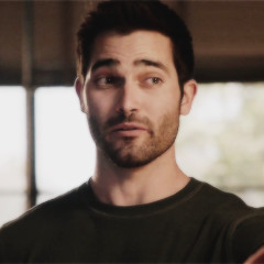 BrokenRecluse's profile picture. The Hale name used to mean something. Strong and powerful. Now, all it means is death. #Dallison [@DemureDisaster]