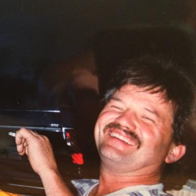 Songwriter,Dirt Farmer searching for the truth thats only make-believe. Please check out my songs on youtube! My Viral {Queen}is {Sirixpenn}