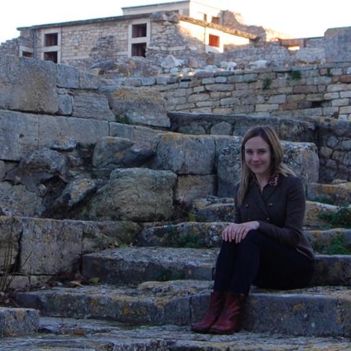 neuroscientist | former English major | aficionado of C. elegans, badminton, pho, and fixed verse #WomenInSTEM