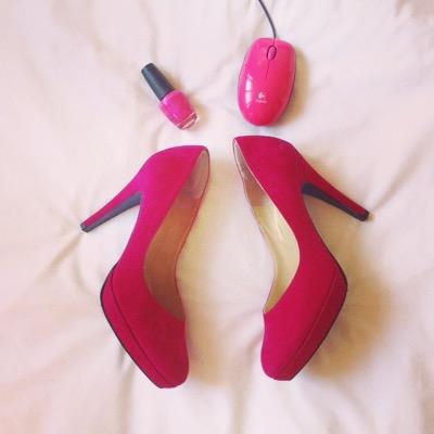 MereldeGraaf's profile picture. Busy and trendy mom, working hard and enjoying life to the max! I love luxury and beautiful things, as well as going back to basic and making things myself!