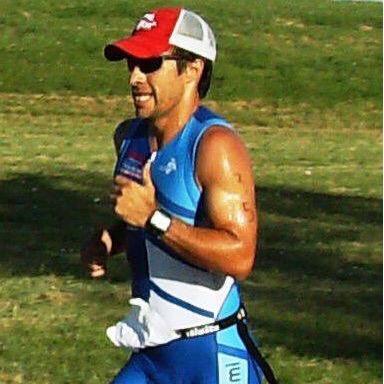 Son, brother, husband & dad! @smarttritrain athlete, Redfox & @HoneyStinger ambassador racing towards the podium! No dejes pa mañana lo que puedes hacer hoy!!