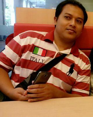 helmi_saman's profile picture. 