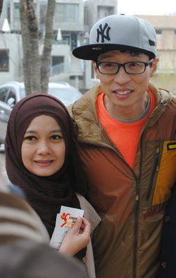 I'm Running Man hard core fan and KDrama addict, KPOP lover, BOICE, and also try to be adorable wife for my hubby @ilfan_ipang and an amazing mom for my baby ♥