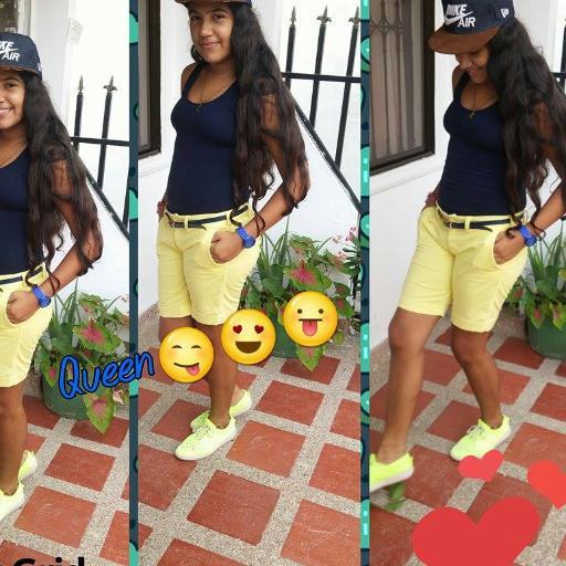 karinavarro17's profile picture. 