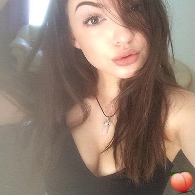 camillerpgotb's profile picture. 