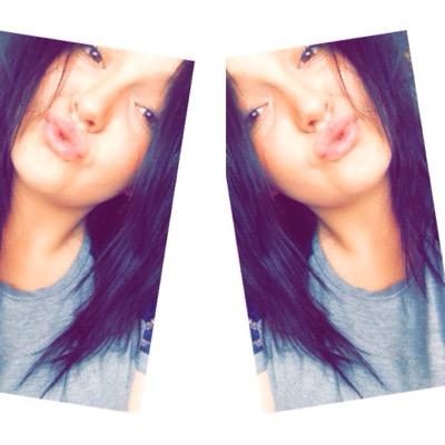 DisaCharni's profile picture. 