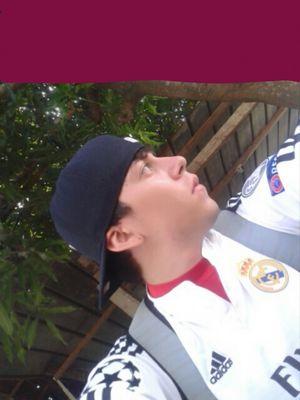 EricssonJ_21's profile picture. 