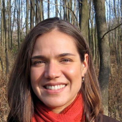Evolutionary geneticist studying selfish DNA at the University of Rochester; she/her/hers
