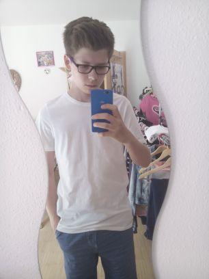 DHackl13's profile picture. Keine Ahnung | 15