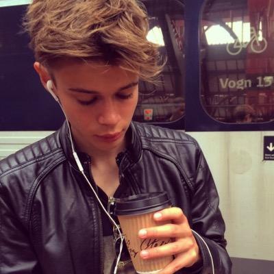 I love Justin Bieber Happy BirthDay Justin 333