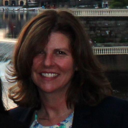 Mom, sister and best friend, reader, writer, traveler, #library and #museum fan and #marketing pro in #STEM, #publishing, #digital and #edtech. Tweets are mine.