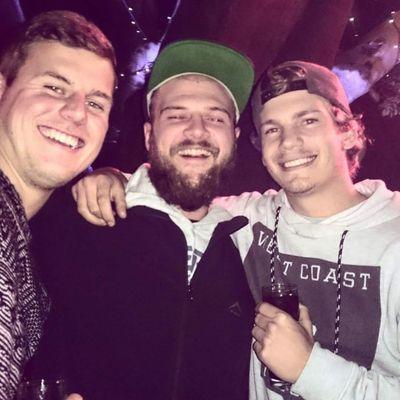 CBinator's profile picture. Proud Old Boy of Paul Roos Gimnasium #PRG  and Die hard fan of Liverpool FC YNWA♥ Marketing manager at Claim Victory Volunteers