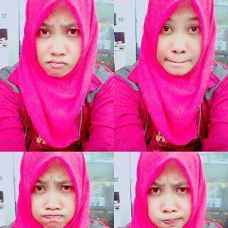 EalyaIi's profile picture. 